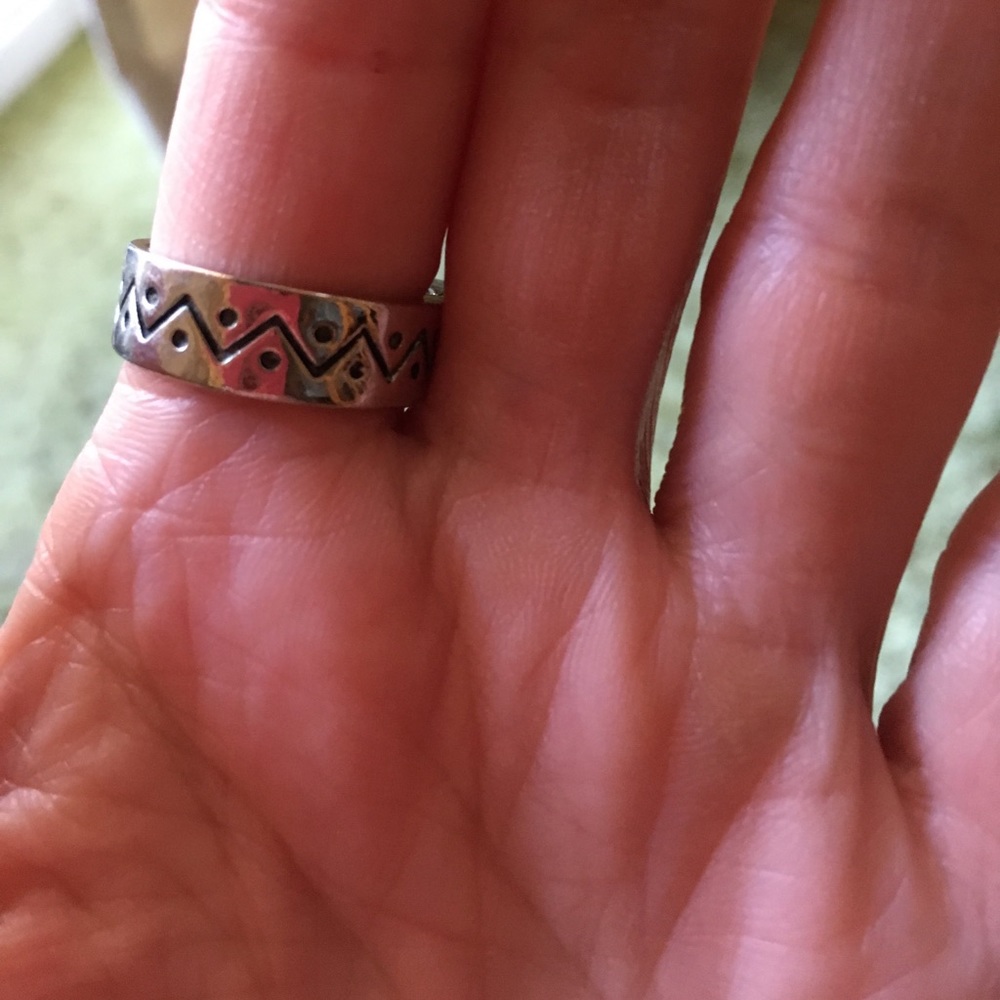 Ring - Picture 3 of 4