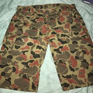 Men's Levi Camo shorts