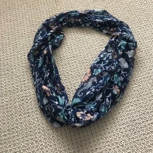 Infinity scarf