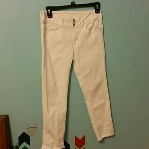 White American Eagle jeans