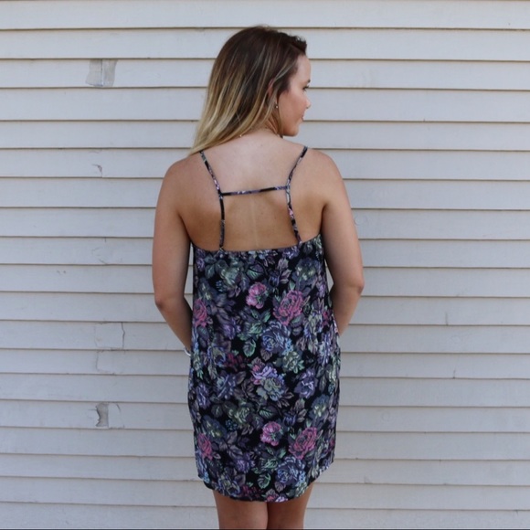 black floral dress - Picture 4 of 4