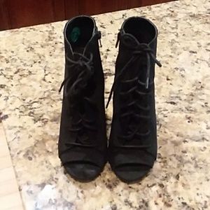 BAMBOO size 7.5  booties