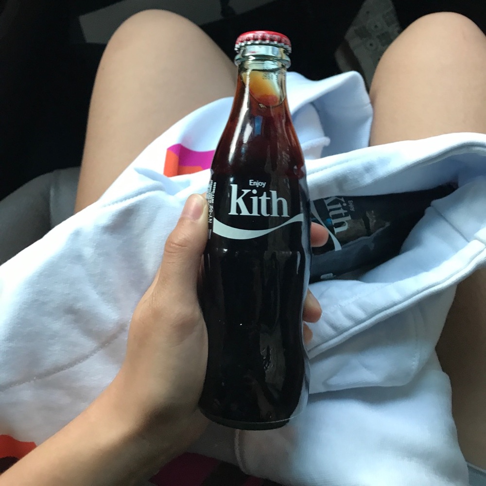 Kith x Coca-Cola.Ready stock ! Express shipping