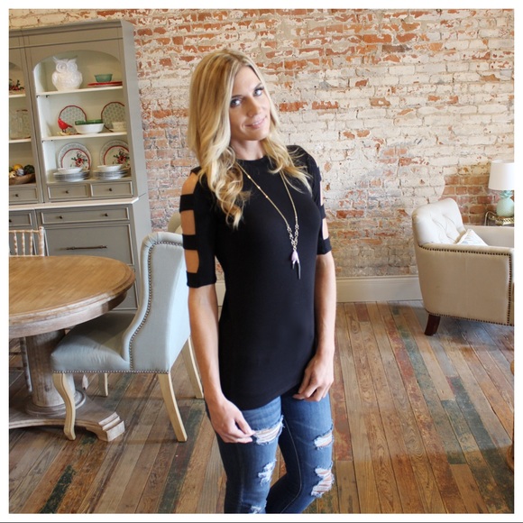 Tops - Black ladder sleeve top