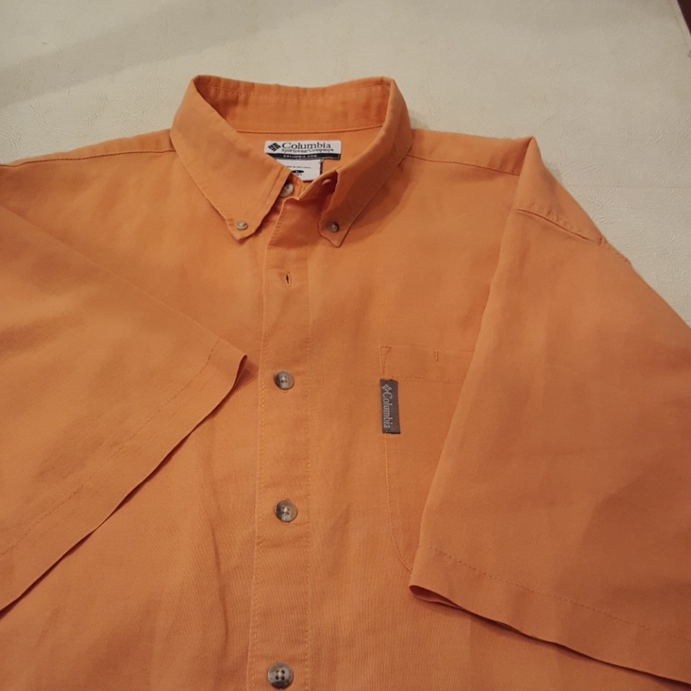 Columbia shirt sleeved button down