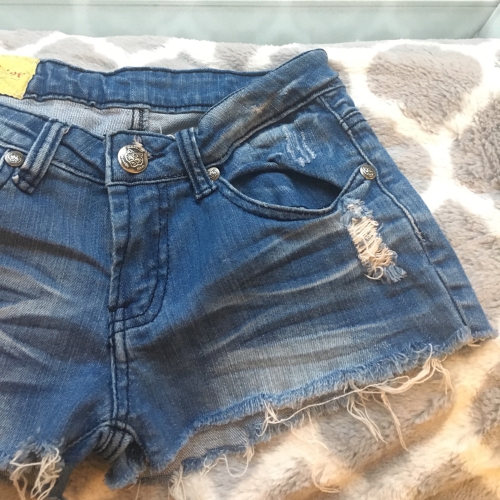 Machine jean shorts