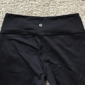 Lululemon Wunder Under size 8.