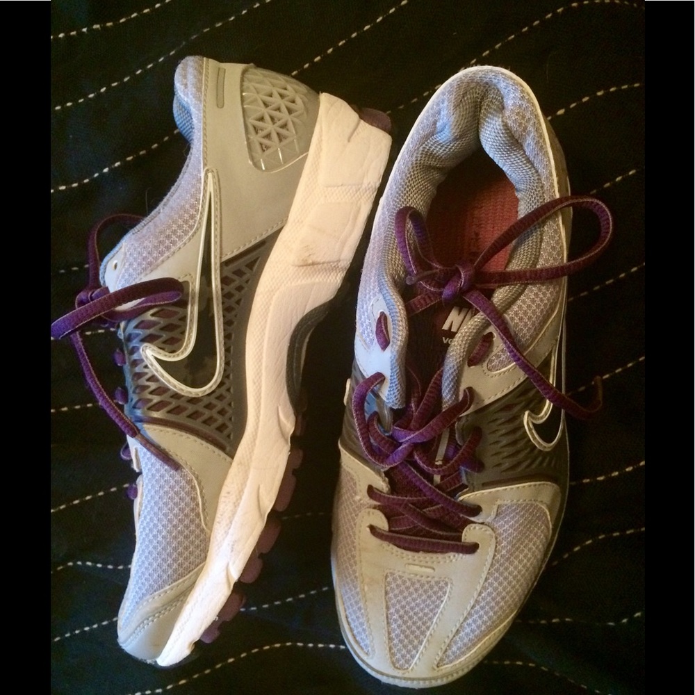 💐 $ FIRM VGPO Nike Women's Vomero 6 Sneakers 7.5