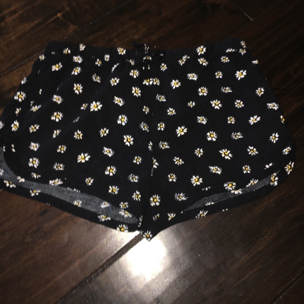 Forever 21 girls floral shorts size 7/8