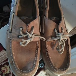 Leopard print Sperry's