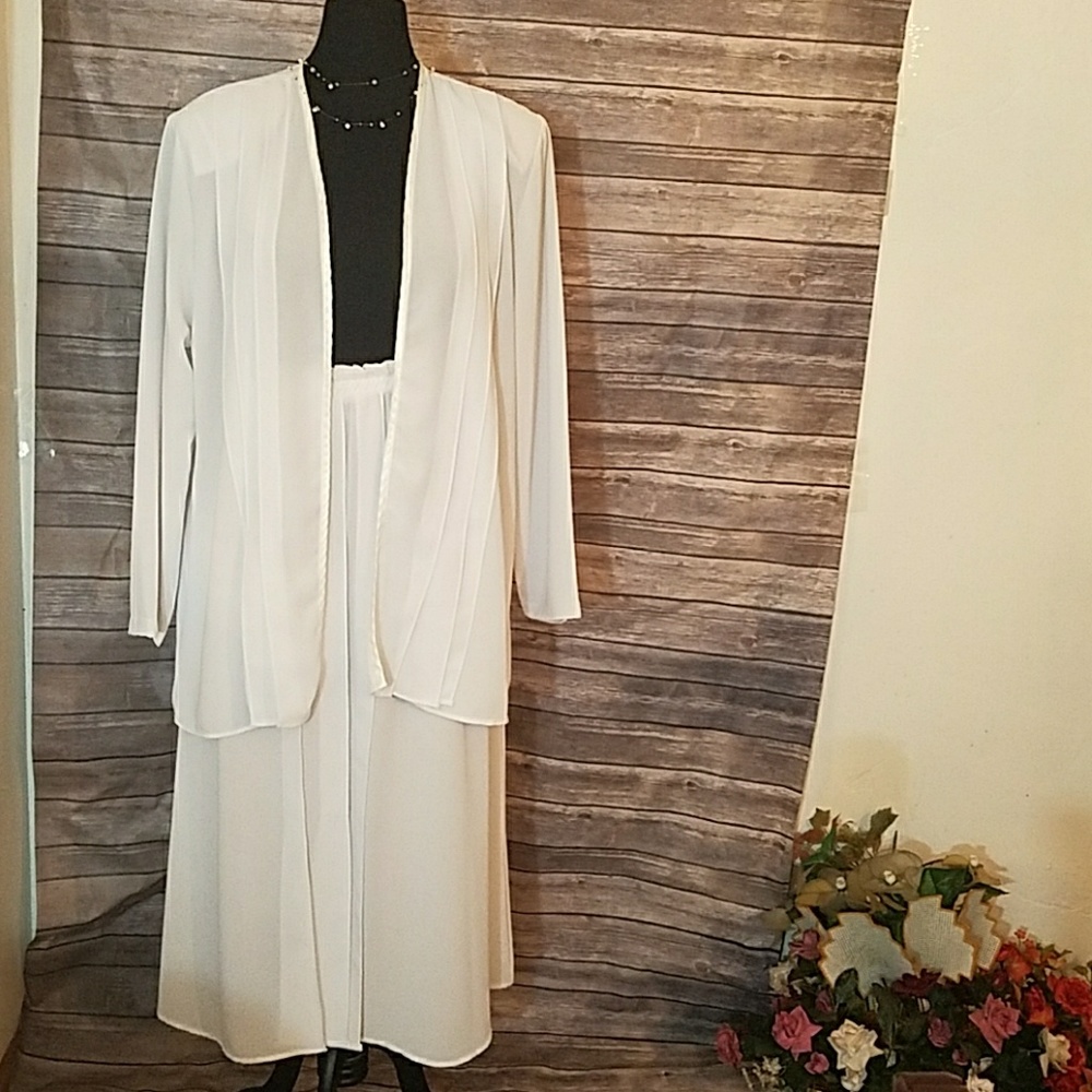 White Two Piece Skirt Set