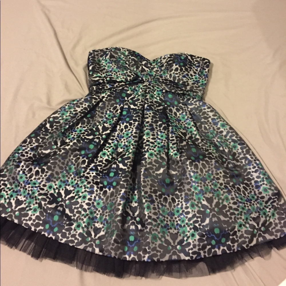 🆑FINAL PRICE‼️ BCBG tube dress - Picture 2 of 3