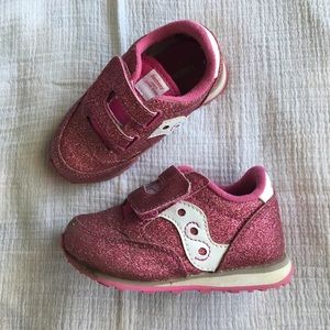 EUC Saucony glitter sneakers 6c