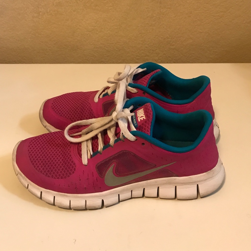 Nike free runs - Picture 1 of 4
