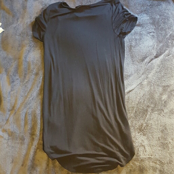 Black t-shirt dress - Picture 2 of 2