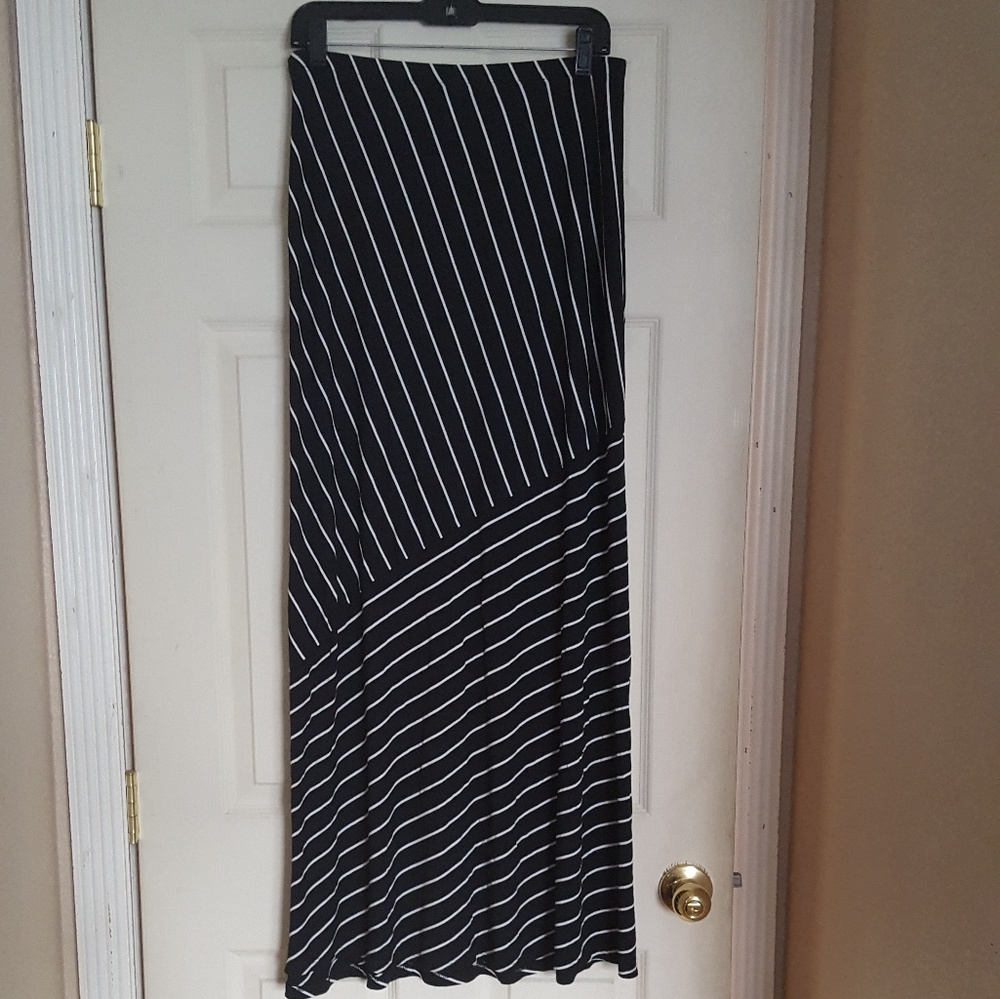 Matry M Asymmetrical Design Maxi Skirt