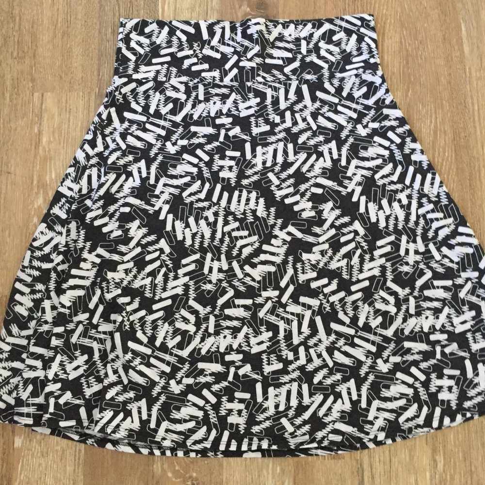 LuLaRoe Azure- BLACK AND WHITE!