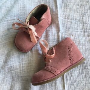 NWOT Genuine Kids suedelike boots 5c