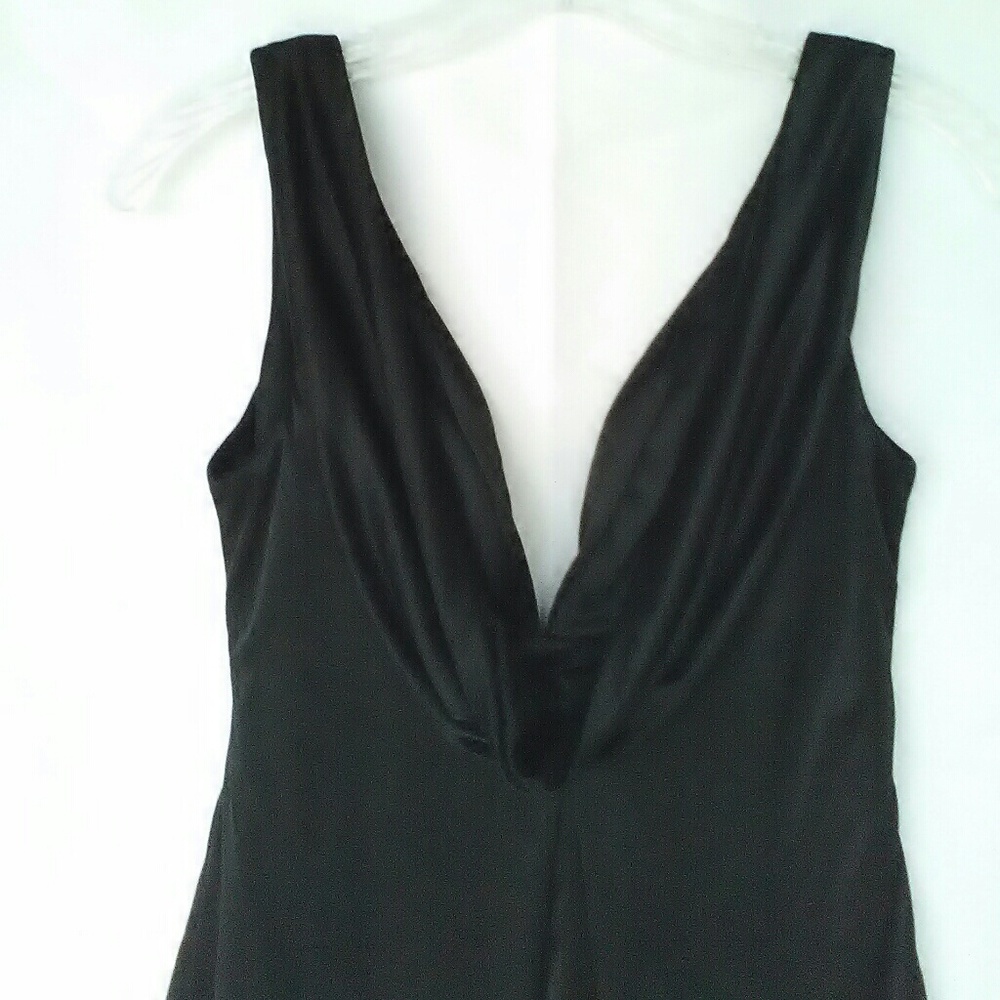 ~Sexy Silky Black Plunge Cocktail Party Satin Mini Plunge VNeck Dress Max Studio - Picture 4 of 4