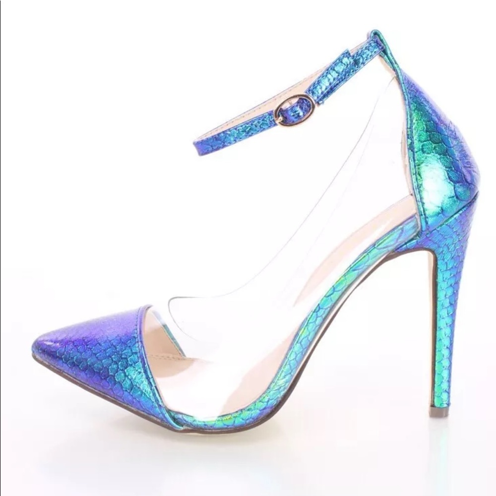 Brand new Liliana Hologram Heels without box