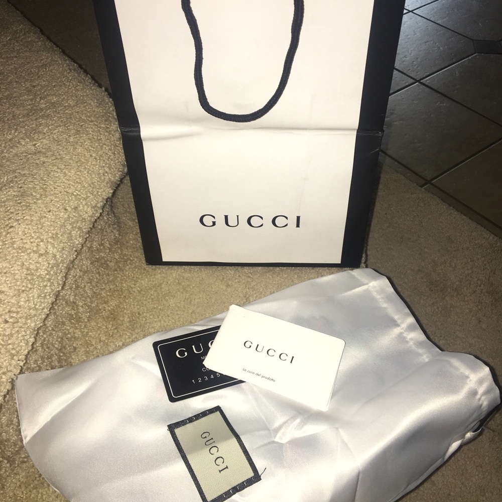 Gucci ACE embroided sneakers