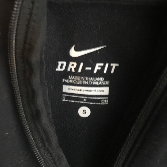 Black Nike running jacket - Picture 2 of 4