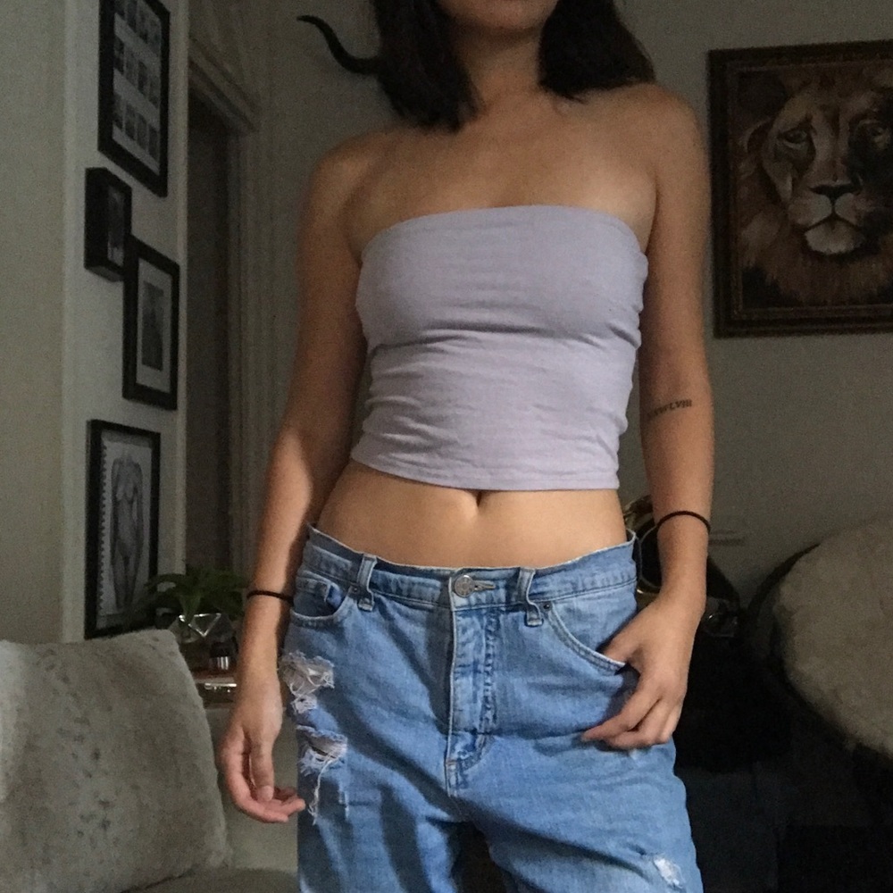 UO STRAPLESS CROP TOP