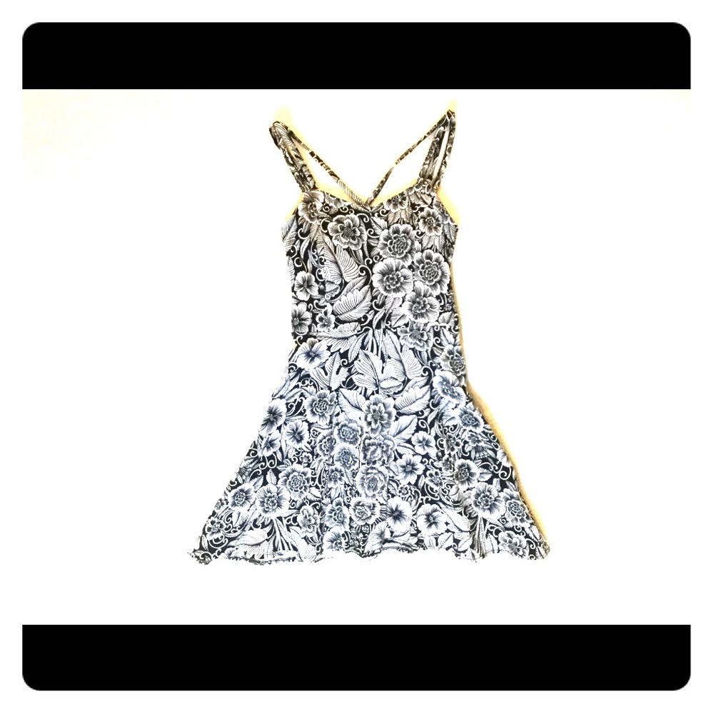 Black and white floral Aeropostale dress