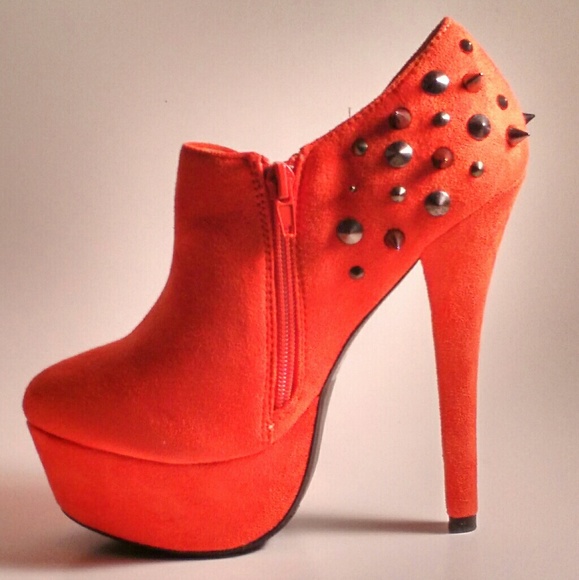 ORANGE BOOTIES - Picture 4 of 4