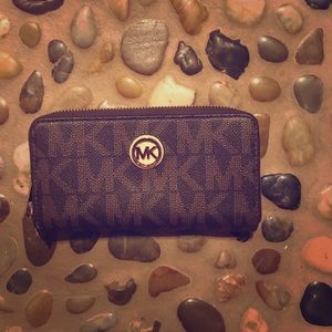 MK wallet wristlet ( missing strap )