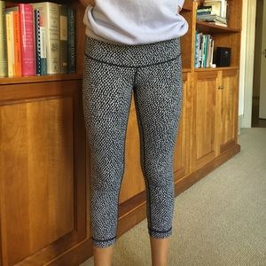 Lululemon wunder under size 4