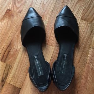 Black Steve Madden Saxon Flats