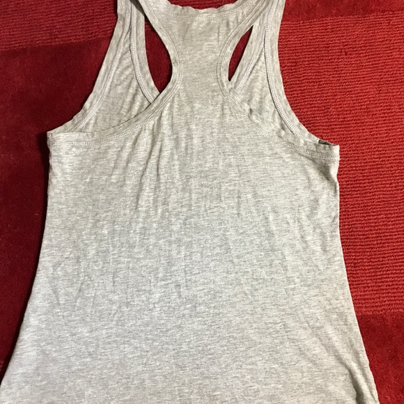 Fabletics ❤️Kate razorback tank, size small - Picture 4 of 5