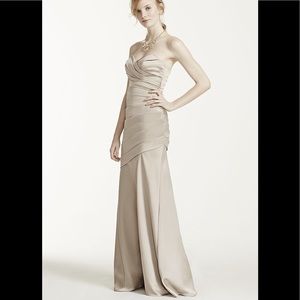 Long Sweetheart Neck Stretch Satin Dress