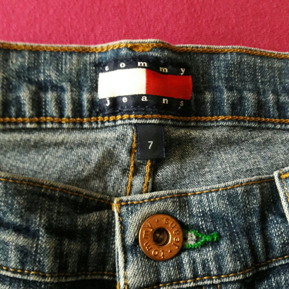 TOMMY HILFIGER CAPRI NICKERS JEANS