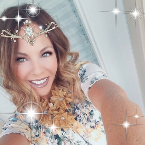 Meet your Posher, Jill - Picture 1 of 1