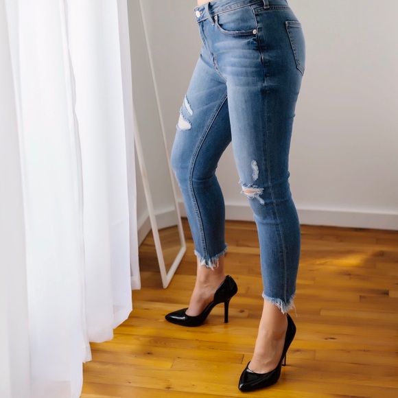 SoldOut11thStreet - Picture 2 of 8