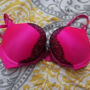 Victoria's Secret  Miraculous Plunge Bra