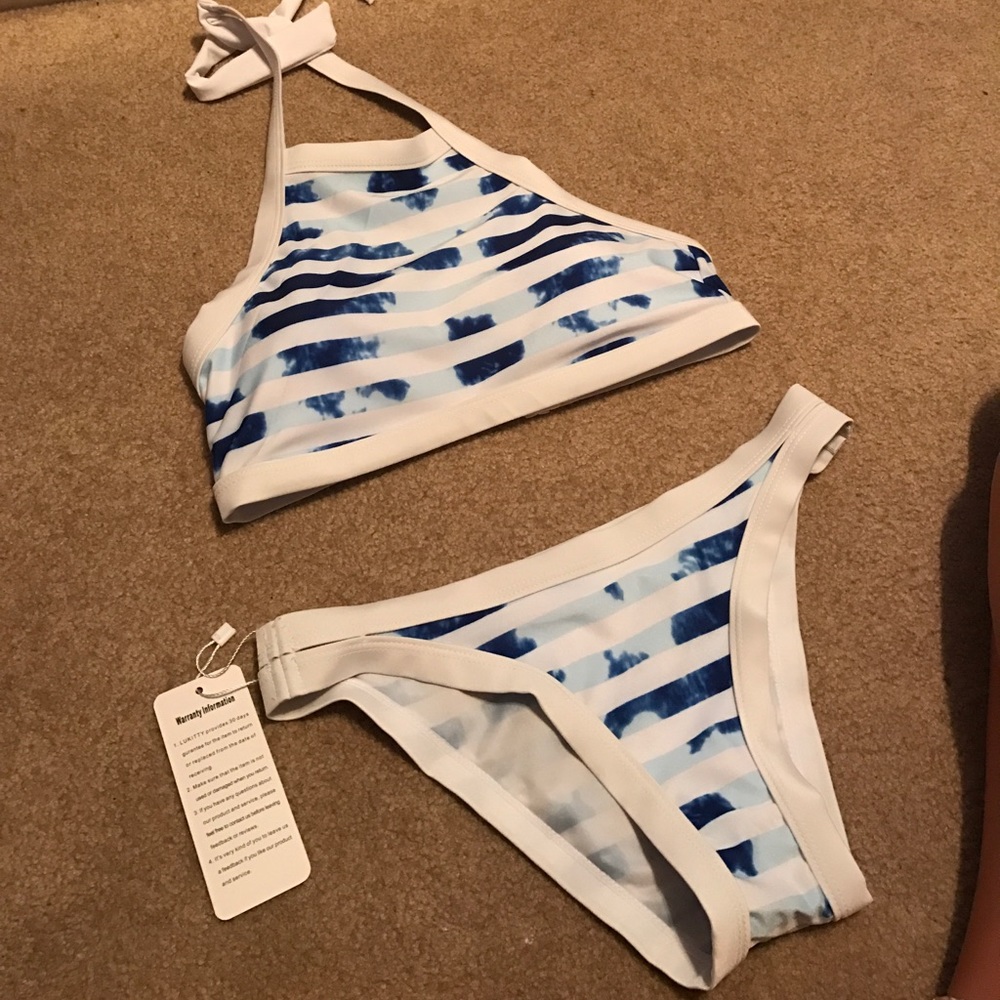 Halter bikini
