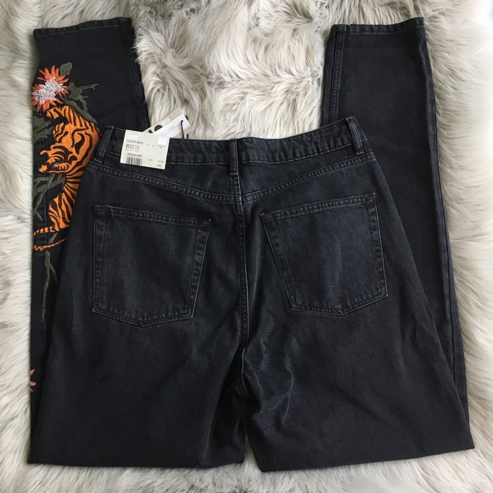 SOLD. Topshop Embroidered Tiger Mom Jeans - Picture 3 of 4