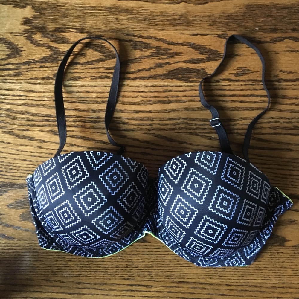 PINK Victoria's Secret wear everywhere bra.