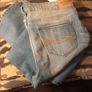 6R Abercrombie & Fitch Jeans