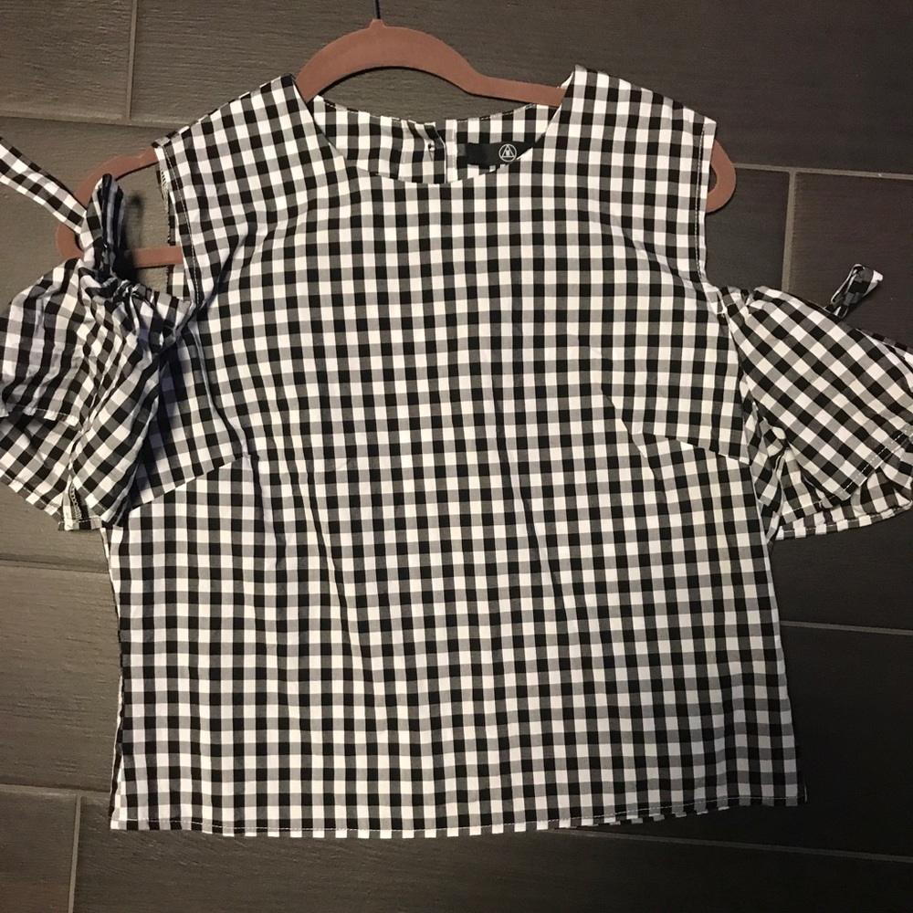 Gingham top