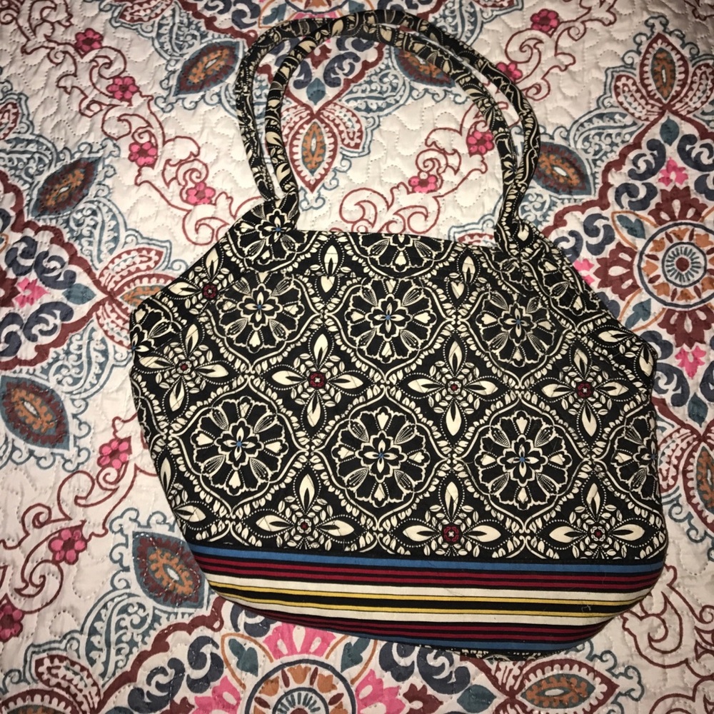 Medium Sized Vera Bradley Bag