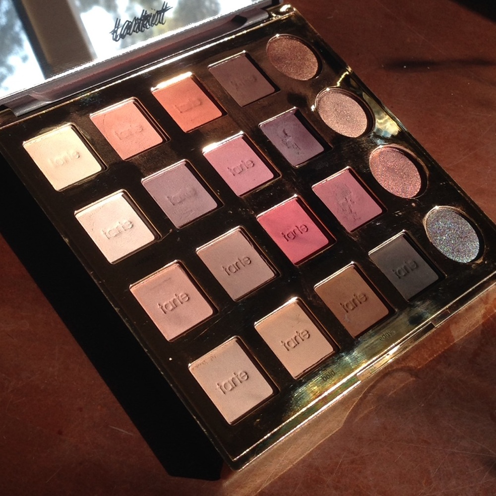 Tarte eye pallet . TARTEIST PRO