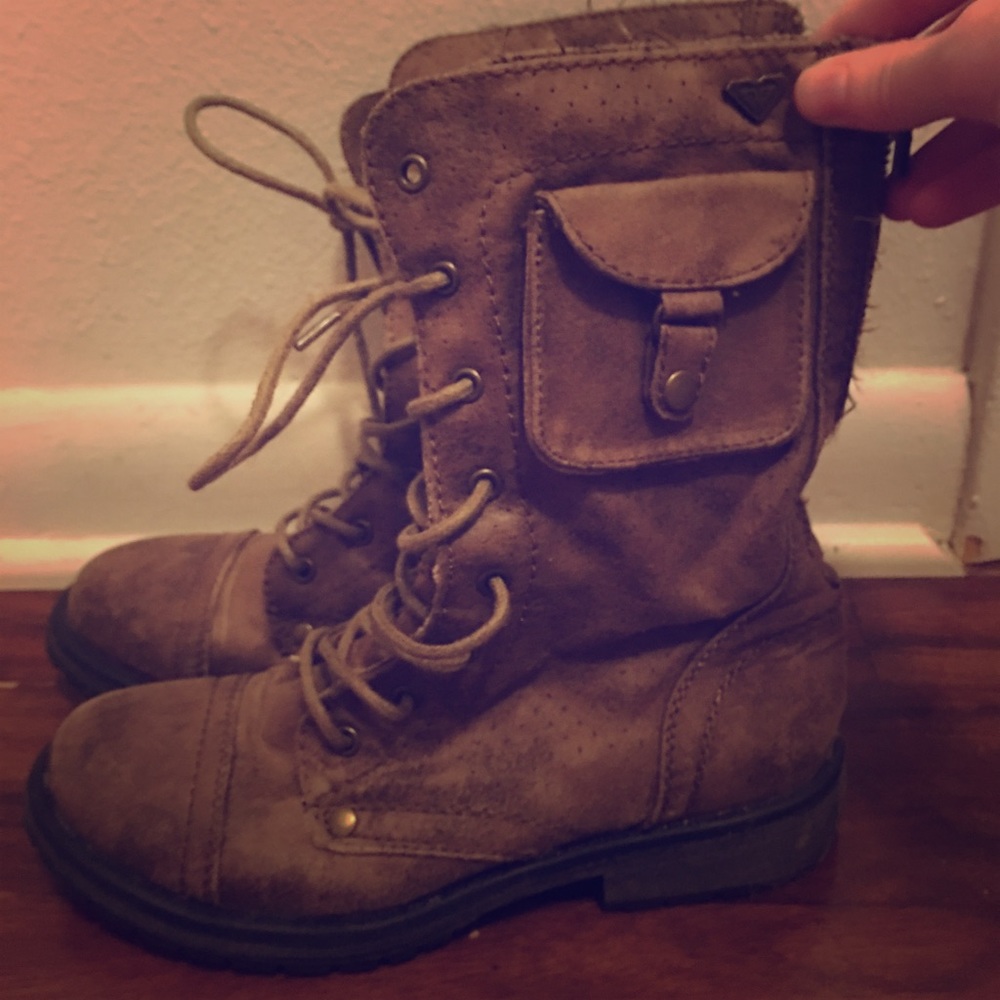 Combat boots