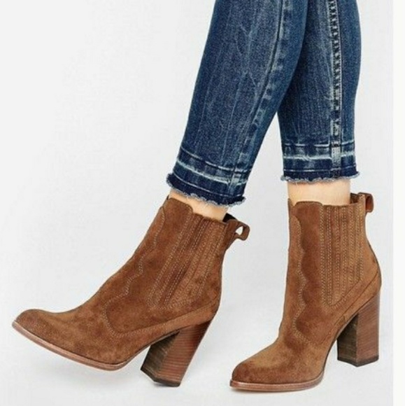 Dolce Vita Shoes - NWT DOLCE VITA | conway brown suede booties