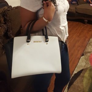 Authentic Michael Kors purse and wallet