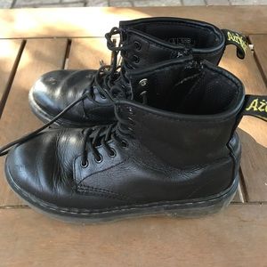 Kids black Dr. Martens
