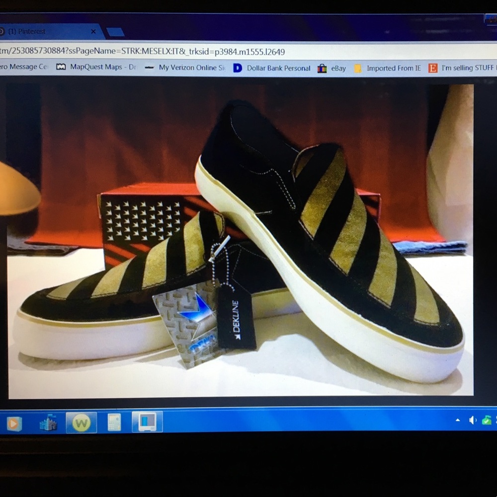 Dekline Captain Black & Gold Men's Loafers Size 10